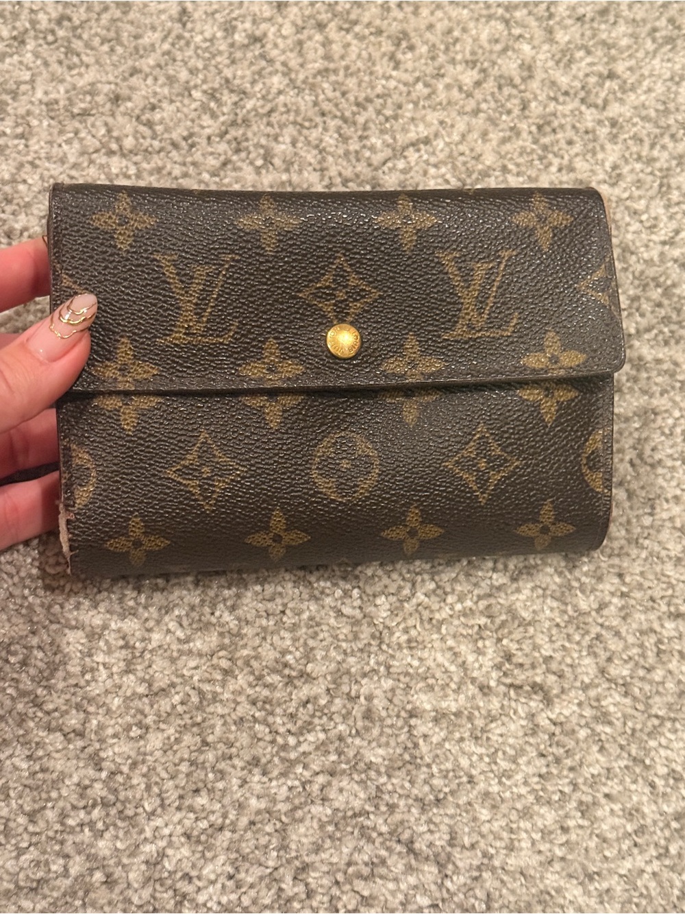 Louis Vuitton Porte Trésor Étui Papiers Trifold Wallet in used/good condition
